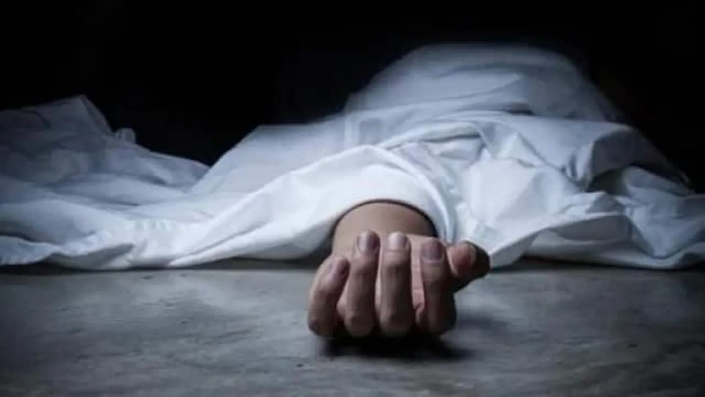 bihar_old_woman_died_during_travelling_in_bus_driver_leaves_dead_body_on_road_with_informing_buxar_p_1657372096