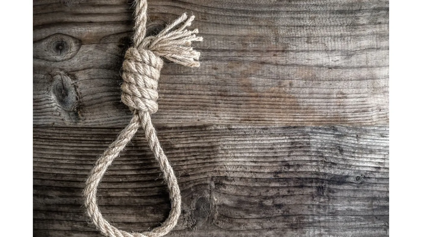 hanging-rope-1-2023-10-c6d6614fc47fad65ac3c9b5eb5c0b058-3x2