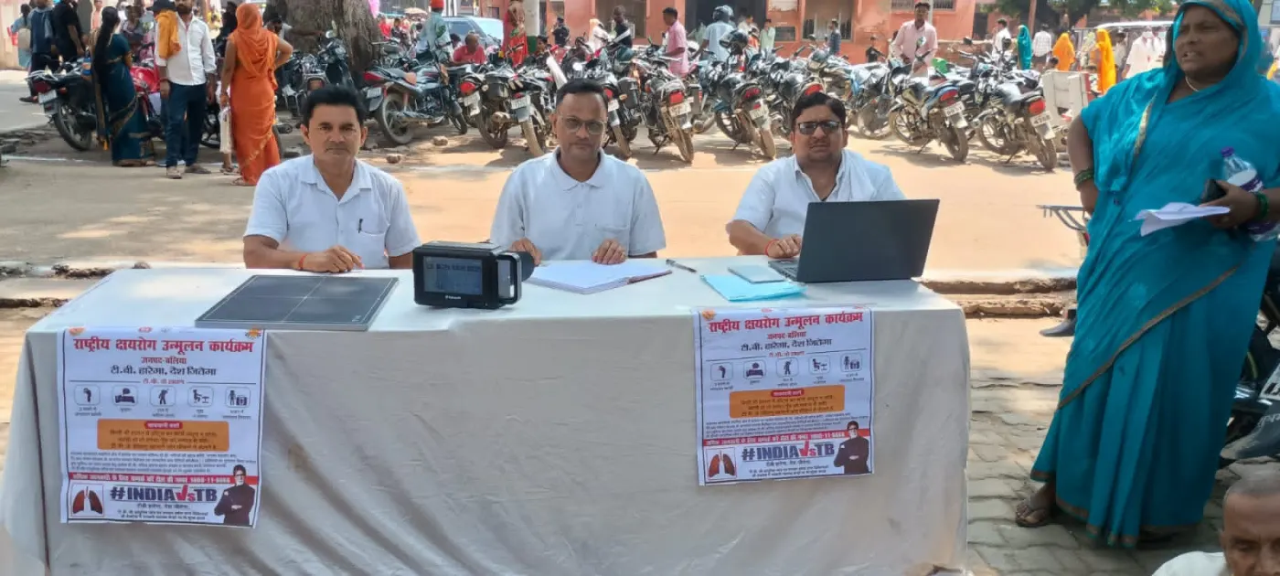 बलिया में युवा दिवस पर स्वास्थ्य पहल: जिला चिकित्सालय में लगा 'TB-HIV जागरूकता शिविर'