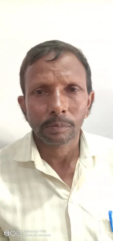 बैंक के अंदर ‘फ्रॉड’! मोबाइल लेकर भागा, खाते से ₹20 हजार उड़ाए